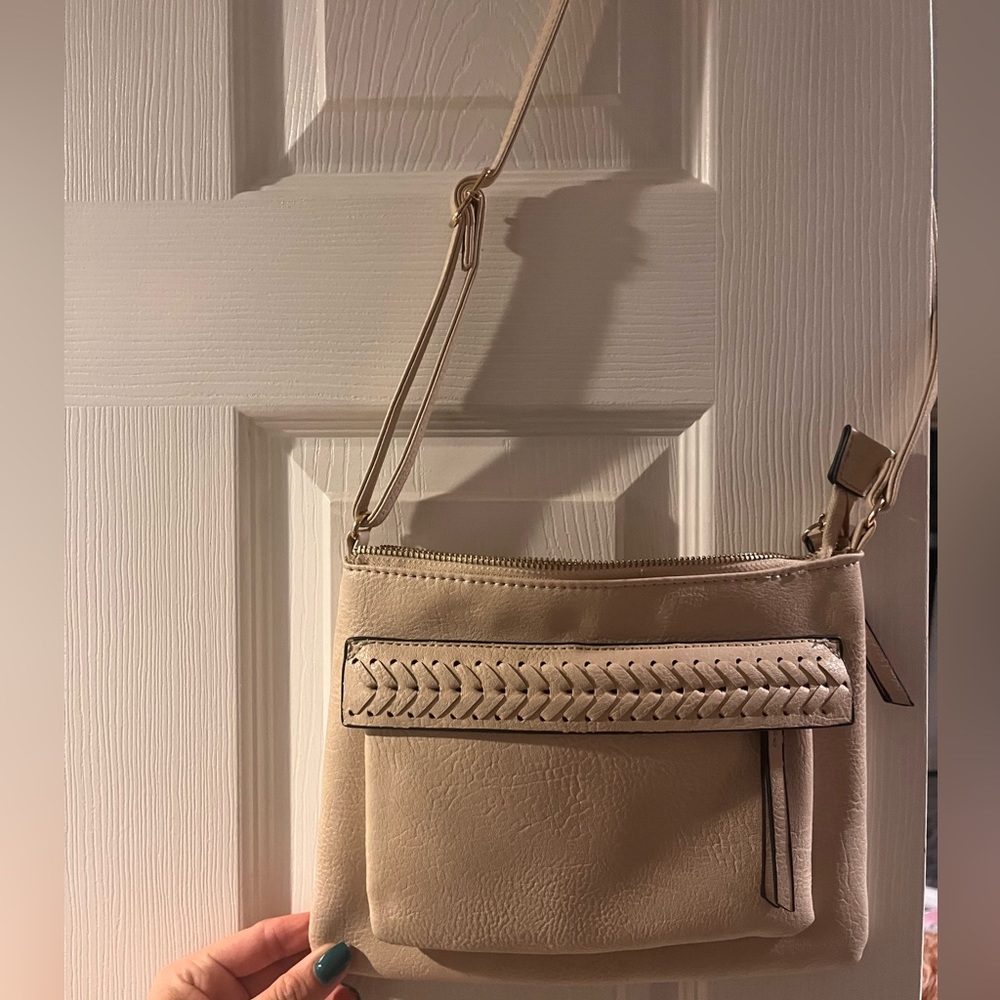 Adjustable leather bag